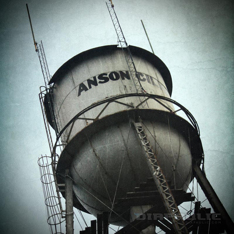 Diapaulic Design Photography - Anson Oil